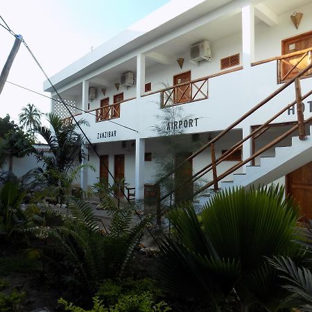 27 Cafe Zanzibar Airport Hotel Exteriör bild