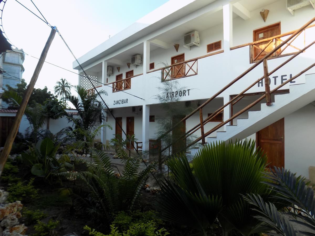 27 Cafe Zanzibar Airport Hotel Exteriör bild