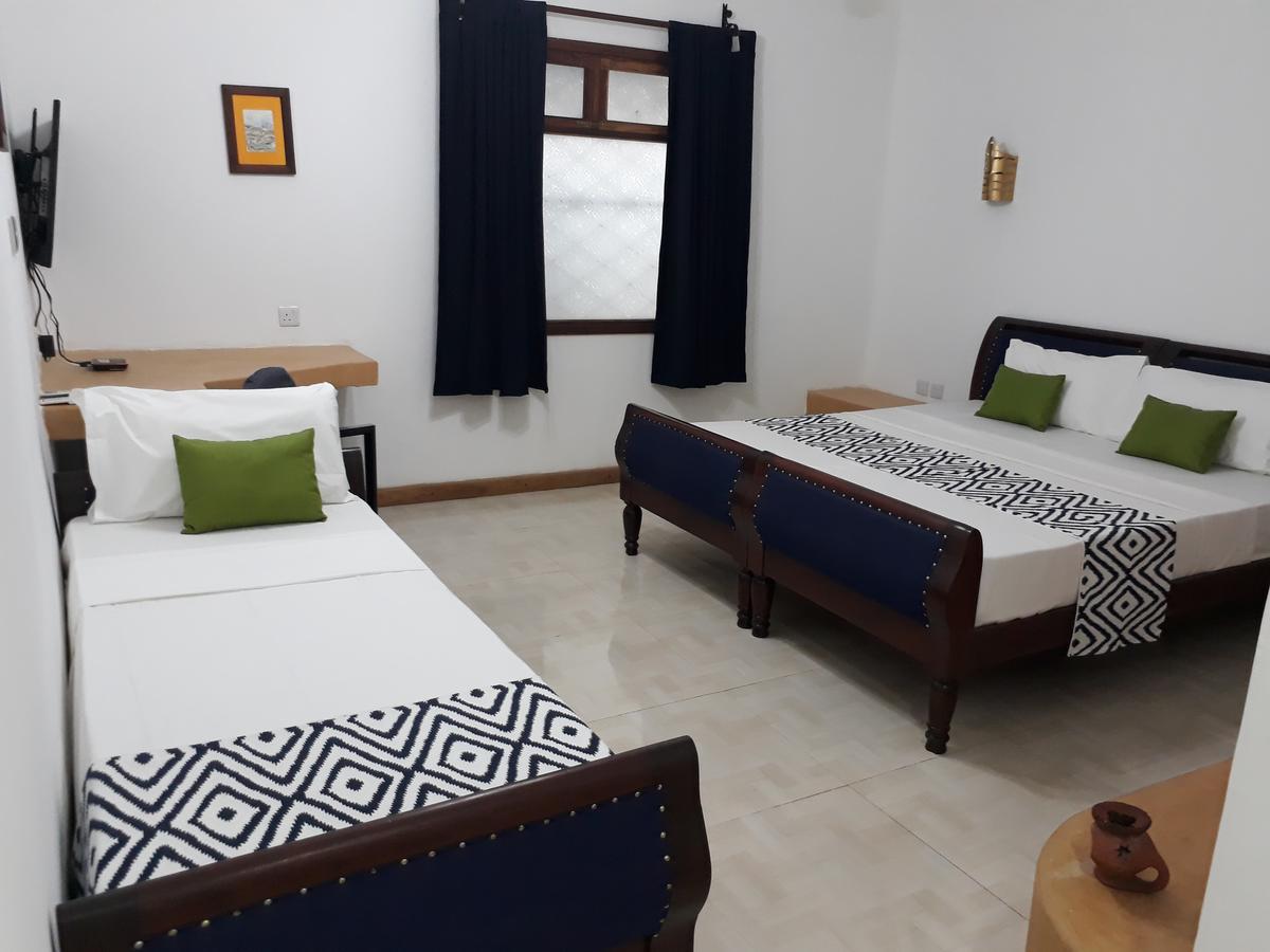 27 Cafe Zanzibar Airport Hotel Exteriör bild