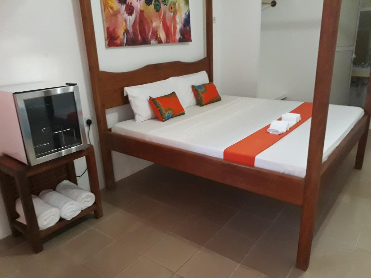 27 Cafe Zanzibar Airport Hotel Exteriör bild