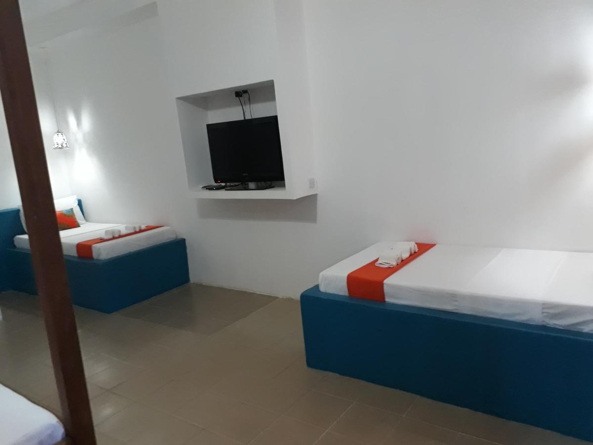 27 Cafe Zanzibar Airport Hotel Exteriör bild