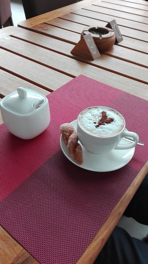 27 Cafe Zanzibar Airport Hotel Exteriör bild