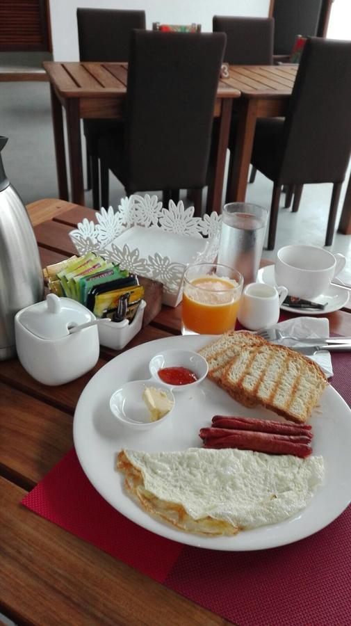 27 Cafe Zanzibar Airport Hotel Exteriör bild