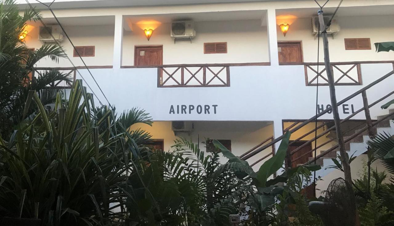 27 Cafe Zanzibar Airport Hotel Exteriör bild