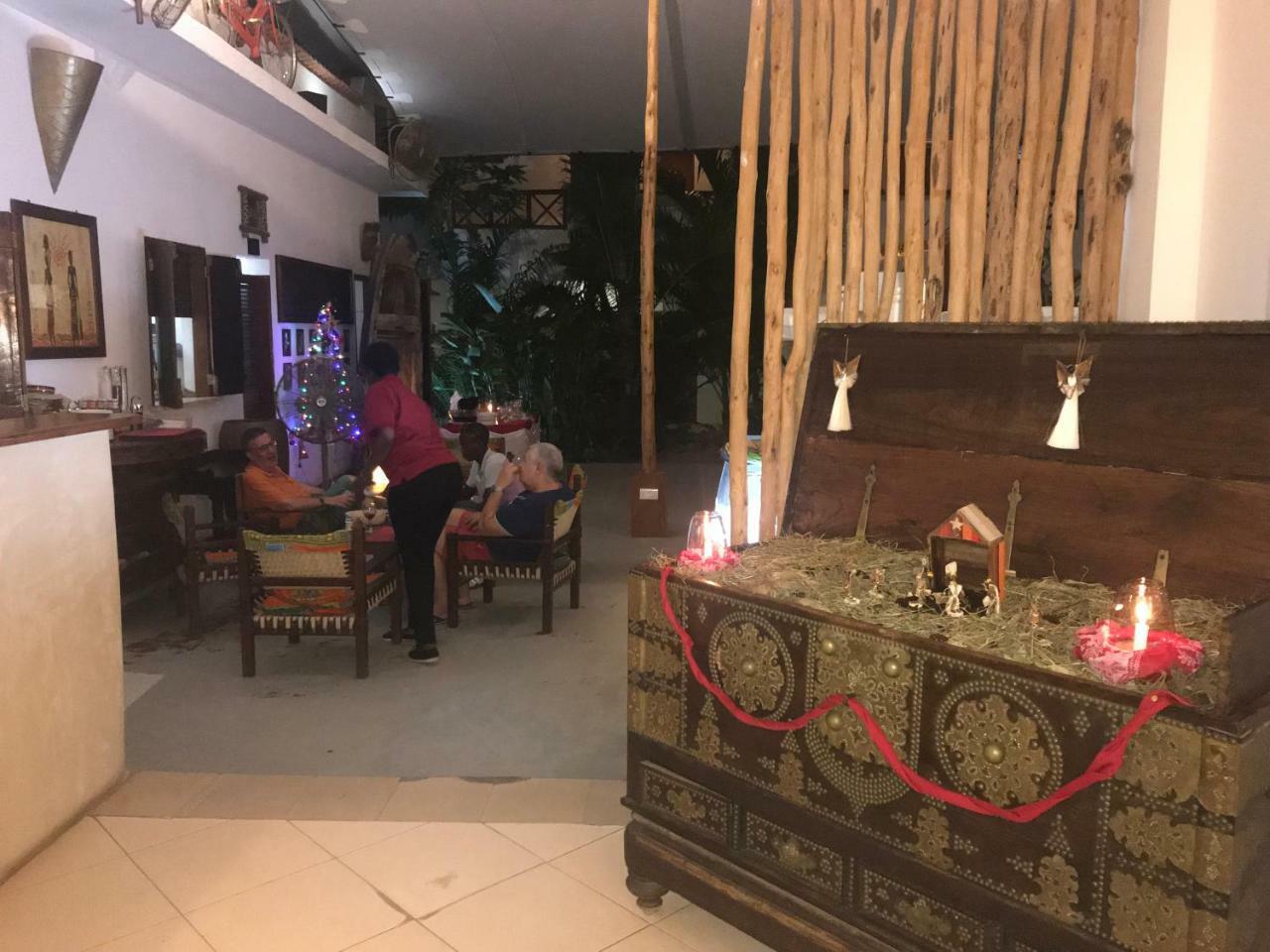 27 Cafe Zanzibar Airport Hotel Exteriör bild